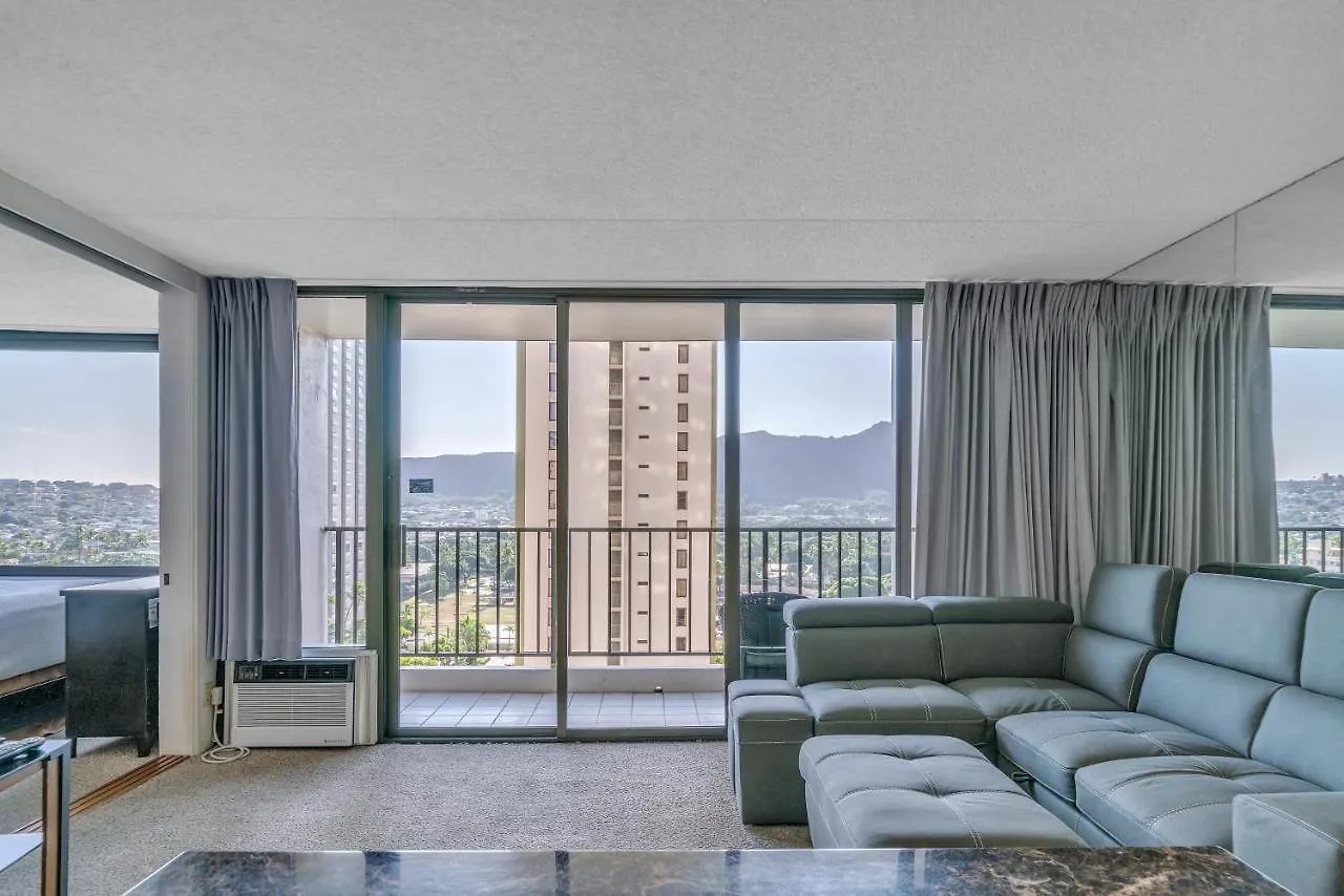 Waikiki Banyan Condo - Views Of Diamond Head & Nearby Beaches! Condo Honolulu